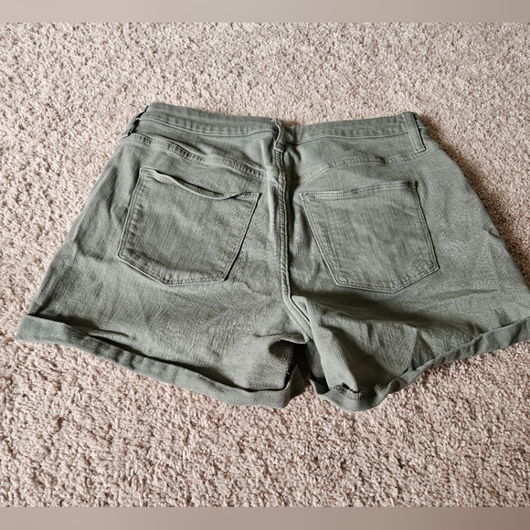 Universal Thread High WaistGreen Denim Button Shorts Women's Size 12/31 - Picture 3 of 7